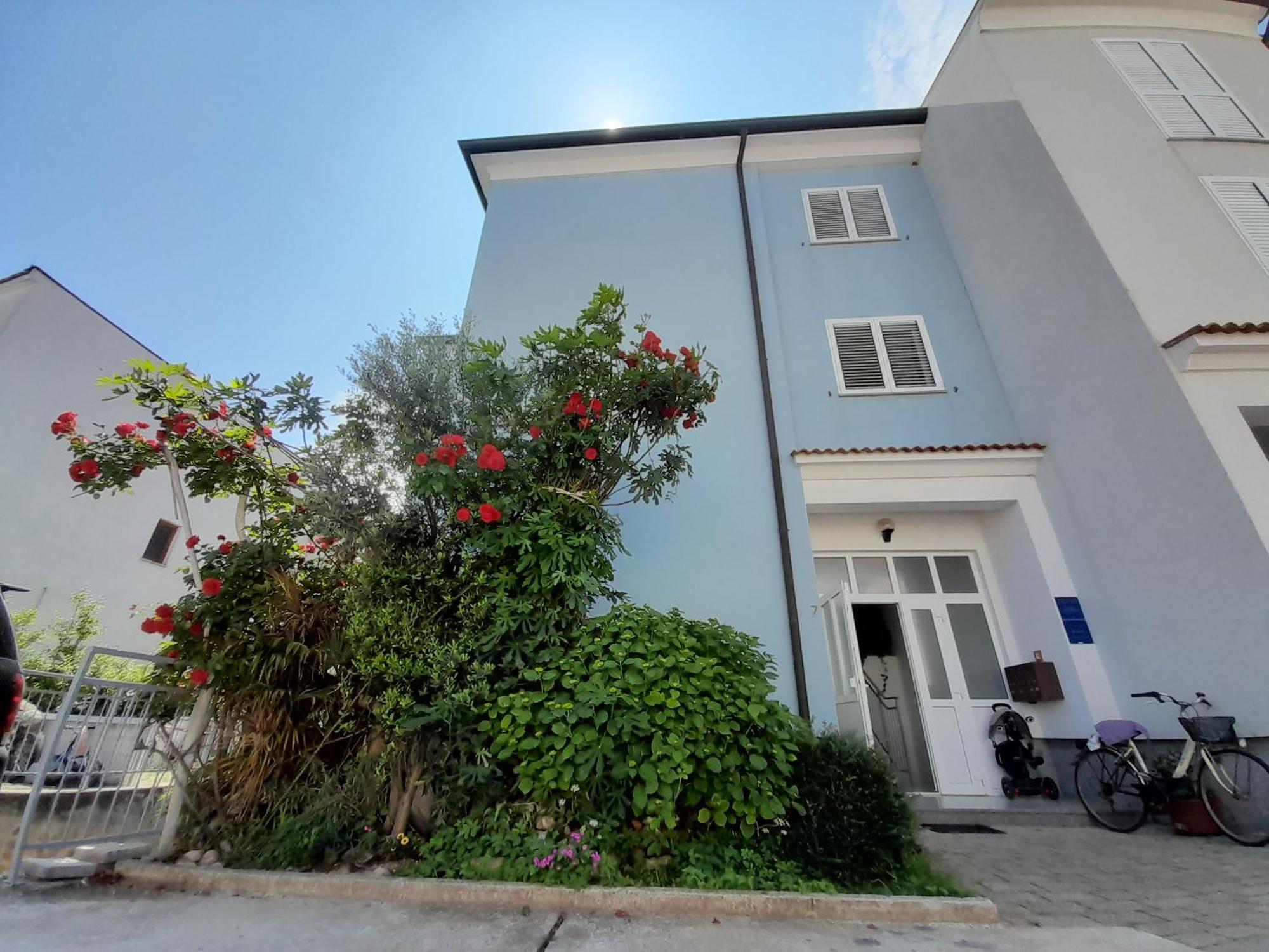 Lea Apartma *